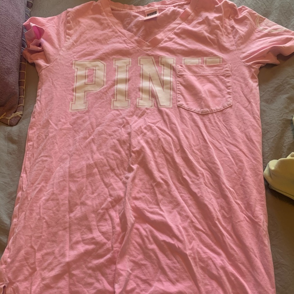 VS Pink t shirt